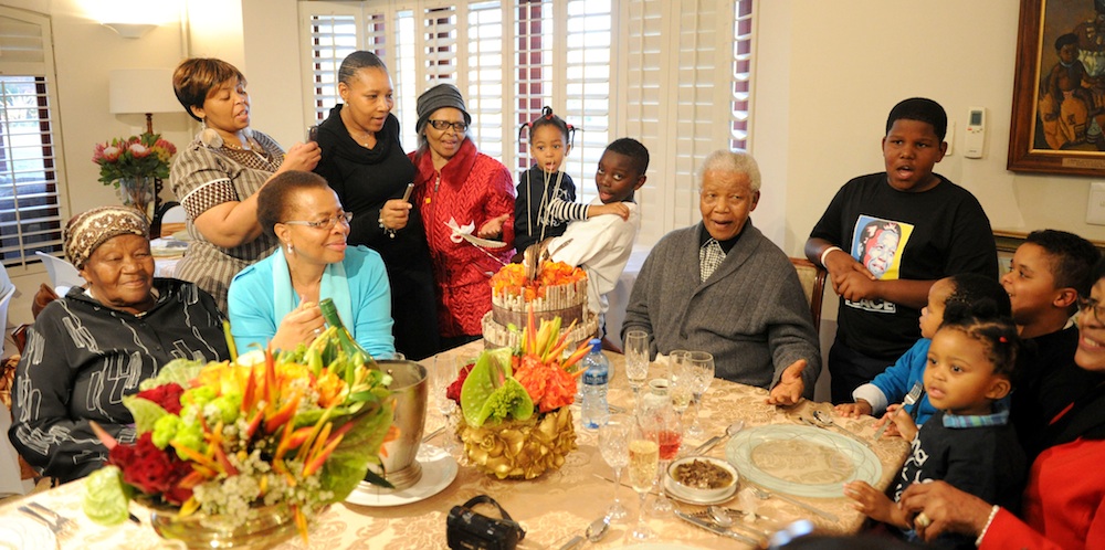 nelson-mandela-celebrating-his-94th-birthday-with-members-of-his-family